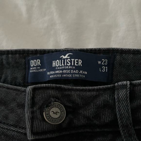 Hollister Ultra High-Rise Dad Jean, Black - Picture 3 of 3